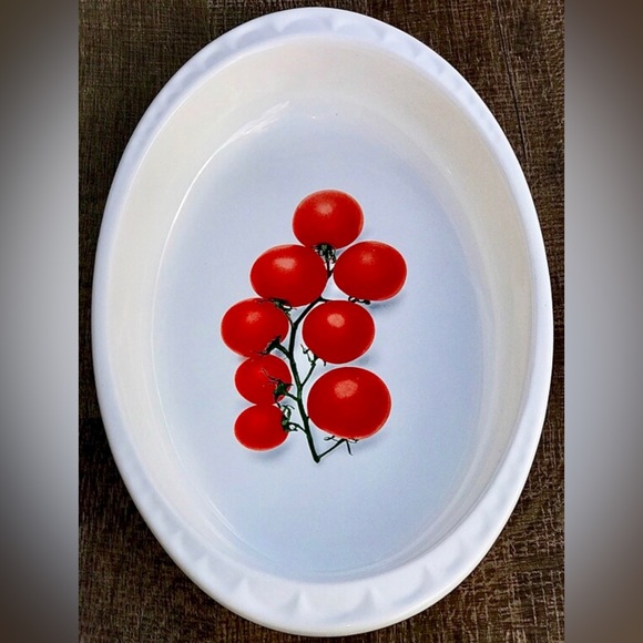 Oval Lug Handled Embossed Edge Footed Tomato Vine Illustrated FAPOR Casserole - Picture 5 of 10